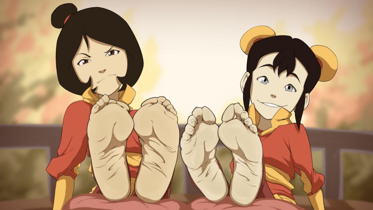 Sisterly Footjob page 5 full
